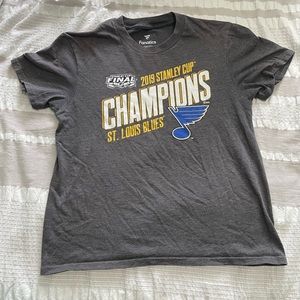 2019 Stanley Cup Champions St Louis Blues T Shirt. Size YM.
